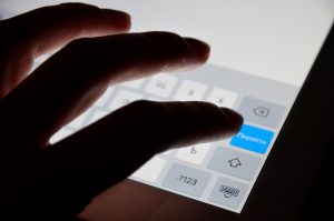 Педагоги школы №2107 запустили онлайн-флэшмоб. Фото: Алена Наумова