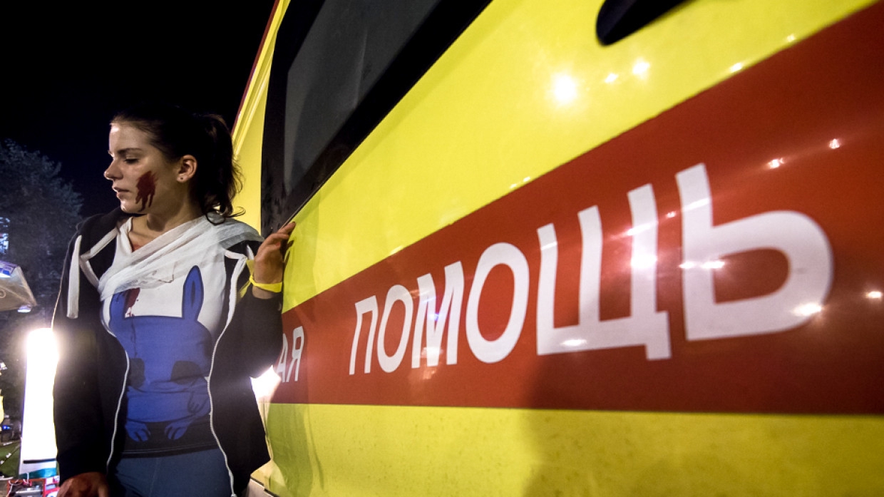 Романтики с Урала: молодые люди устроили драку с «розочкой» Романтики с Урала: молодые люди устроили драку с «розочкой» Происшествия