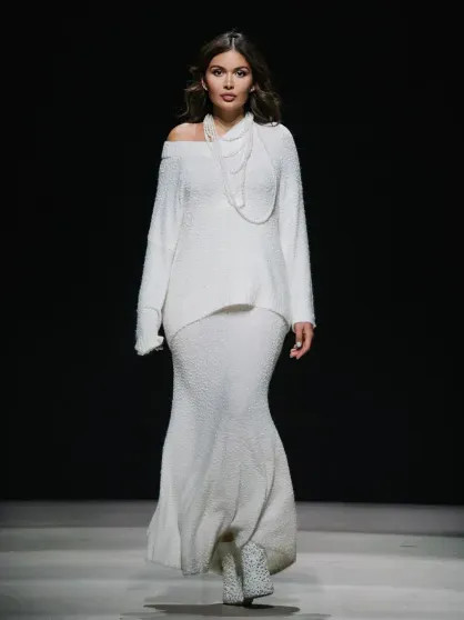 Аврора Киба в свадебном платье и внучка экс-президента Узбекистана Марьям Тилляева вышли на подиум на показе в Москве КибаАврора, Марьям, показ, Недели, прошёл, новой, коллекции, Solangel, рамках, Аврора, говорится, московской, ТилляеваРанее, ТилляеваАрора, брендаМарьям, соцсетях, переосмыслены, технологий, современной, через