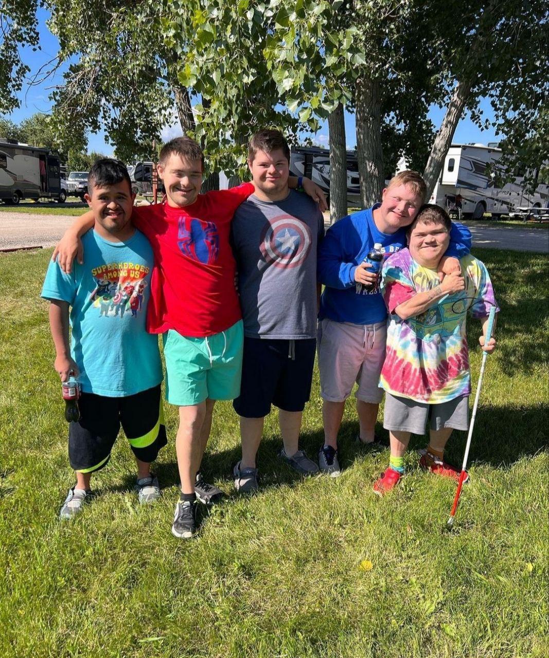 Как живет семья, которая усыновила шестерых детей с синдромом Дауна Шеннон, Энтони, говорит, детей, Шэннон, Дауна, также, никогда, жизнь, всегда, обнаружили, который, может, интервью, чтобы, Троем, Трейси, синдромом, потому, очень