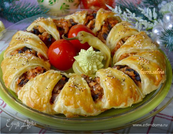 Пирог с курицей. Готовится достаточно быстро, а съедается еще быстрее! Пирог с курицей. Готовится достаточно быстро, а съедается еще быстрее! выпечка,кулинария