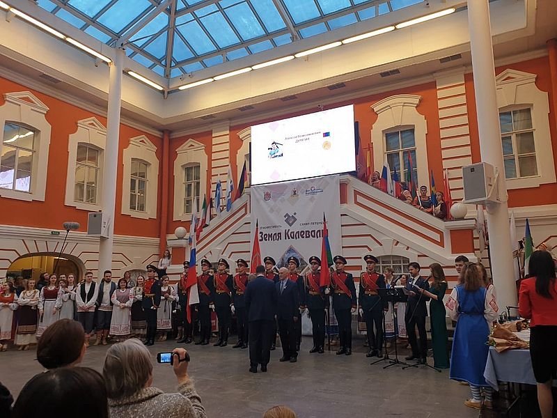 дни культуры санкт петербурга. культура питера. дни культуры санкт петербурга. фестиваль виски в великобритании. дворцовая площадь день города.