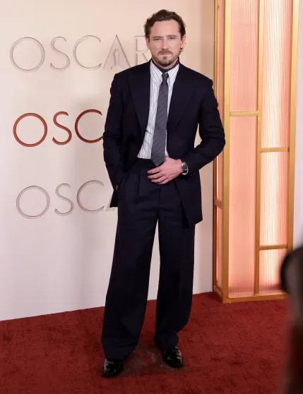 Льюис Пуллман