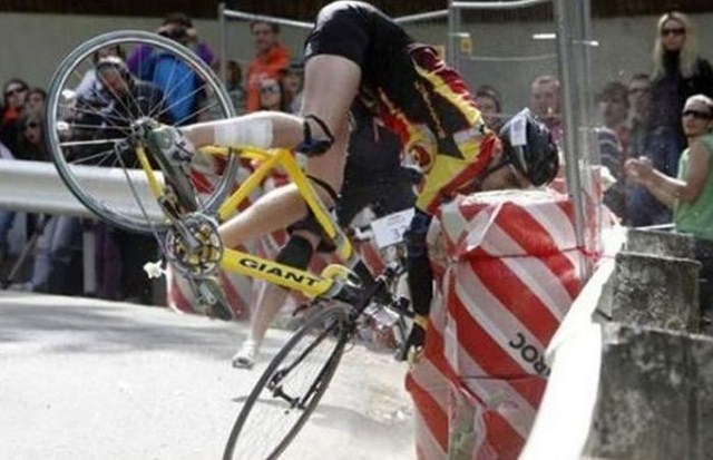 Падения с велосипеда (40 фото)