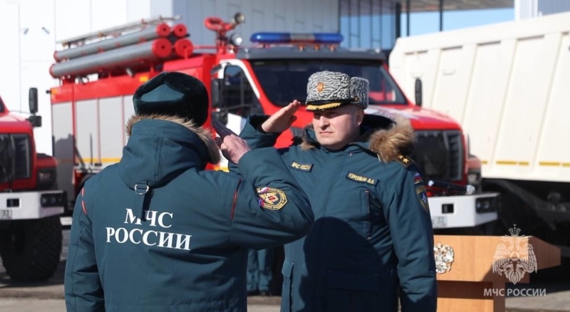 Александр Куренков передал пожарным Владимирской области новую спецтехнику