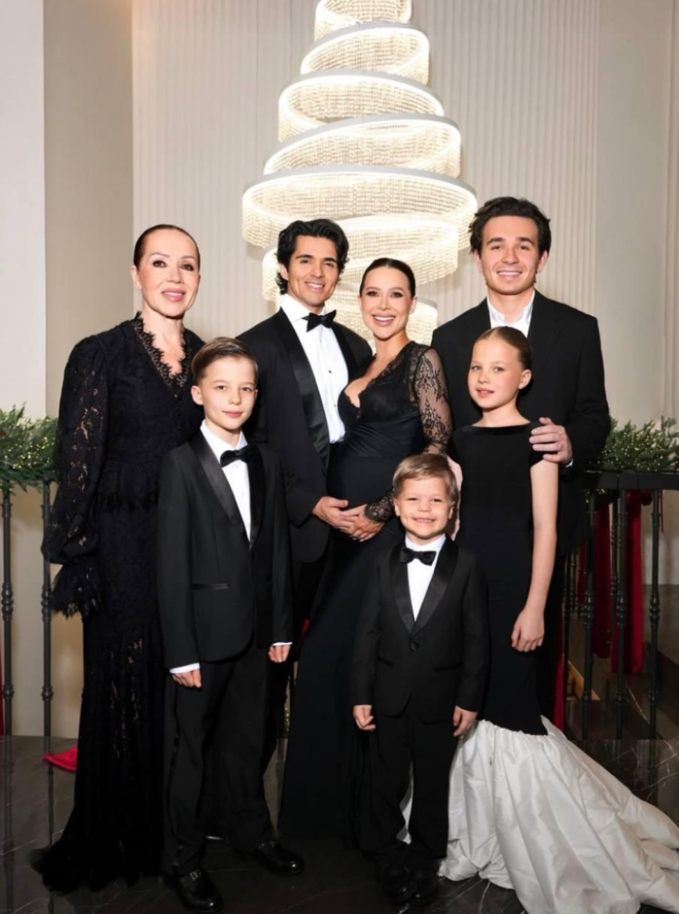 Блогерша Лерчек, которая находится под домашним арестом, стала мамой в четвертый раз Блогерша Лерчек, которая находится под домашним арестом, стала мамой в четвертый раз Валерии, Валерия, Чекалиной, блогерши, блогерша, Лерчек, стало, домашним, родила, может, Артем, сделать, время, Чекалина, Луиса, 37летнего, бывший, также, после, операцию