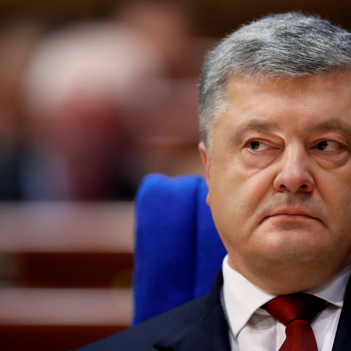 Порошенко пообещал поднять над Донецком флаг Украины