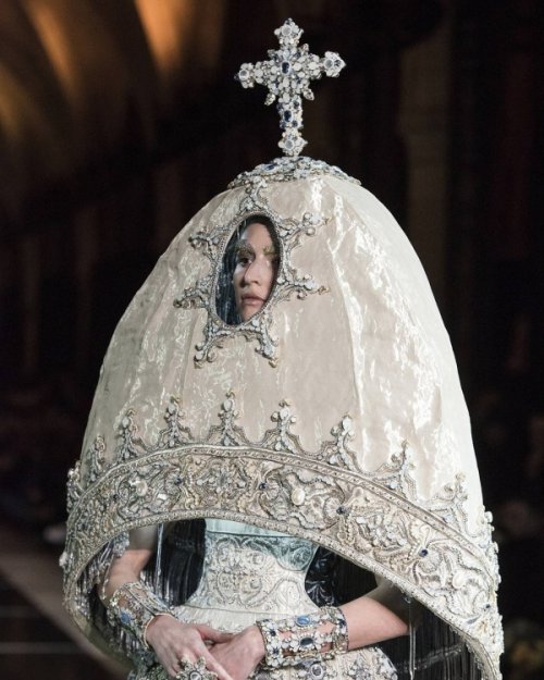 Мода, что ты делаешь? Ахаха, прекрати! Мода, что ты делаешь? Ахаха, прекрати! смешные картинки