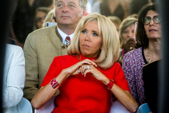 Брижит Макрон решила изменить внешность и омолодится Брижит Макрон решила изменить внешность и омолодится