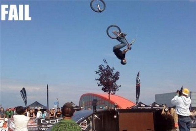 Падения с велосипеда (40 фото)