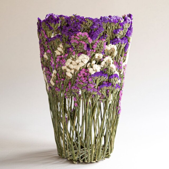 Красивые цветочные вазы для любителей сухоцветов цветов, Shannon, форму, создаёт, формирования, Clegg, скульптуры, использует, Ктото, которые, цветы, свежесрезанные, Художница, природа, непосредственно, вдохновила, скульптур, такого, создание, затем