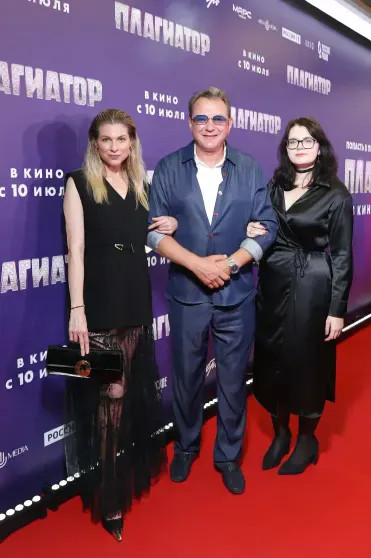 Марат Башаров с невестой Асей Борисовой и дочерью Амели