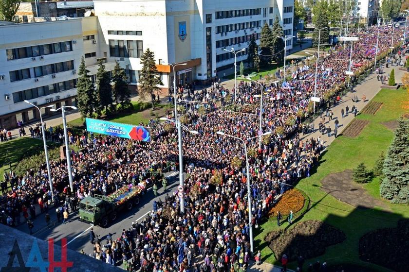 Чем чаще Кириенко награждает своих героев, тем больше россияне вспоминают Сталина колонна,россия