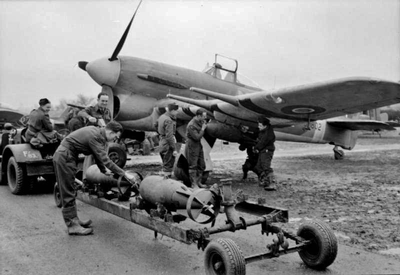 Боевые самолеты. Тайфун после урагана или третий лишний… почти "Фокке-Вульф" Боевые самолеты. Тайфун после урагана или третий лишний… почти "Фокке-Вульф" ввс