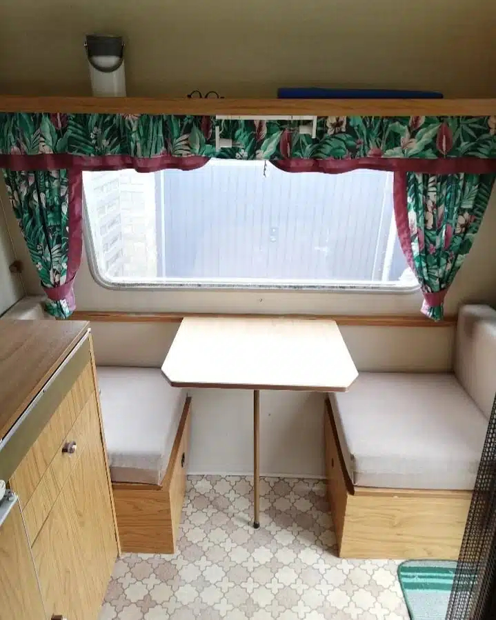 Пенсионерка воплотила свою мечту: переделала фургон в уютный дом в стиле бохо для дома и дачи,идеи и вдохновение,интерьер,своими руками