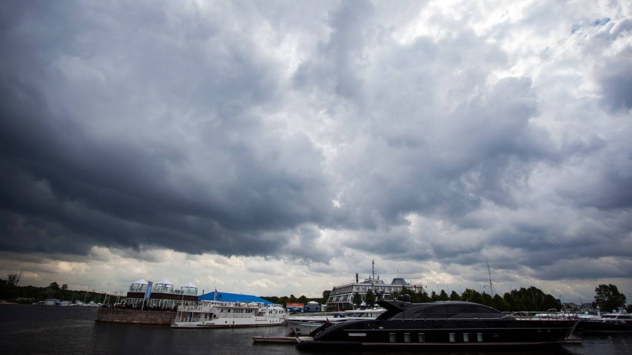 Врач-офтальмолог Лещенко связала головную боль осенью с пасмурной погодой