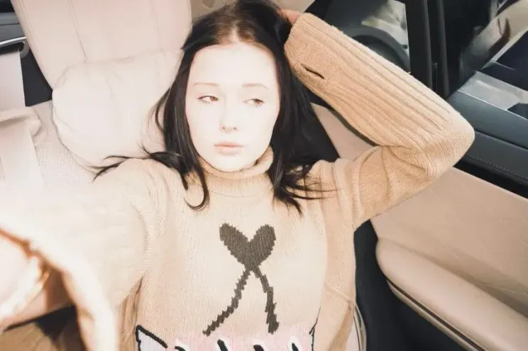Младшая 14-летняя дочь Глюкозы показала себя после кардинальной смены имиджа ЧистяковаИоноваВера, ЧистяковаИонова, новом, Цигаль, стиль, теперь, когда, проблемах, поведения, Глюкоза, недавно, которая, наркотиков, Старшая, Ионовой, заподозрили, 19летняя, певицу, сцене, употреблении