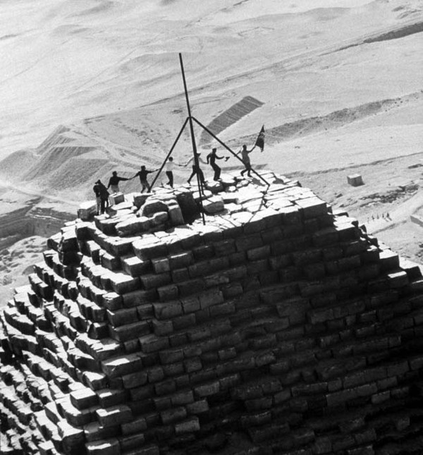 Чем заняться на вершине Великой пирамиды? заграница,туризм,турист