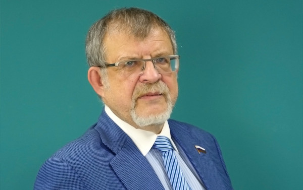 Аркадий Пономарев