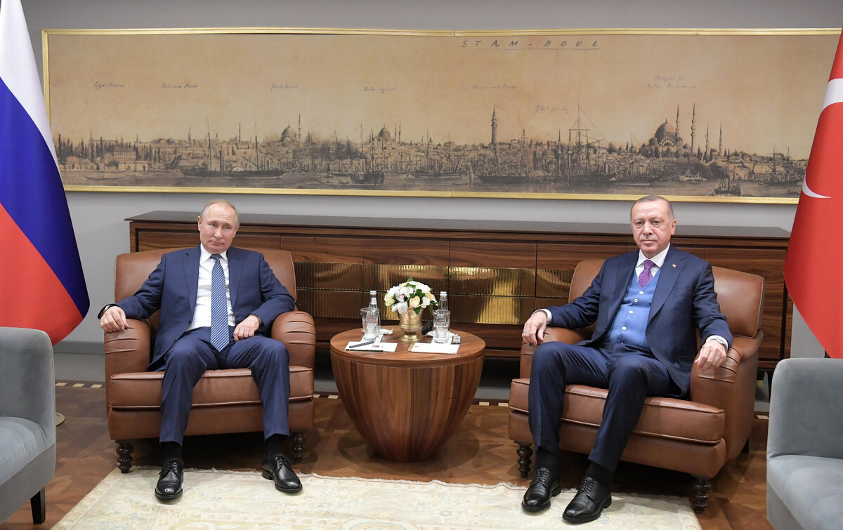 Несмотря на упорные попытки со стороны Запада вызвать разногласия, Россия и Турция сумели сохранить дружественные отношения на протяжении долгого времени.-7