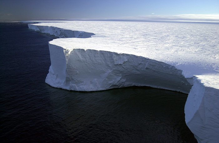 Самый большой антарктический айсберг был по площади больше Ямайки Антарктика, антарктида, интересно, ледяной континент, познавательно, секреты Антарктики, удивительно, факты