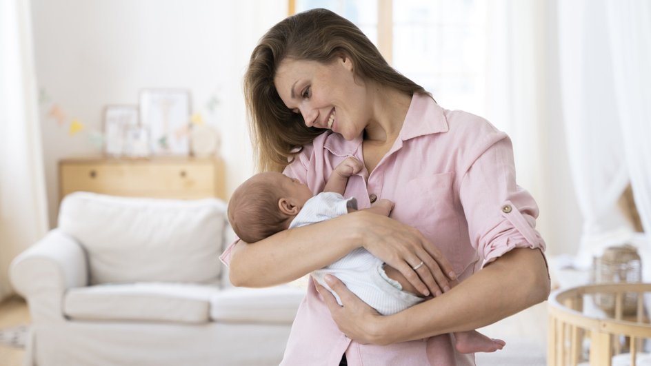 Мама с новорожденным Мама с новорожденным