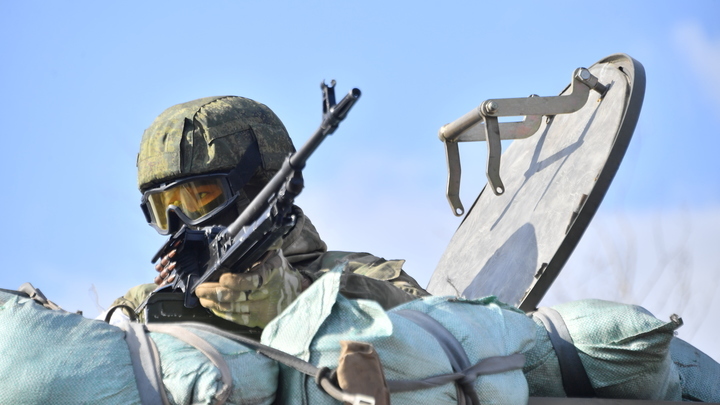 ТОЛЬКО БЫ НЕ ДОВЕСТИ ДО РЕВОЛЮЦИИ. ТРИ СЦЕНАРИЯ СВО