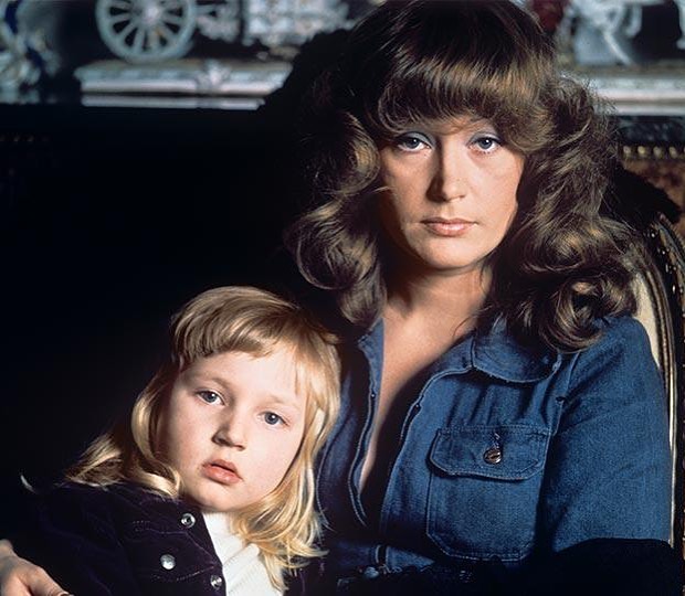 Озвучен райдер Пугачевой: заплатила за успех здоровьем, но повторю юбилейный концерт Озвучен райдер Пугачевой: заплатила за успех здоровьем, но повторю юбилейный концерт celebrities,Алла Пугачева,звезда,наши звезды,новости,певица,развлечение,шоубиz,шоубиз