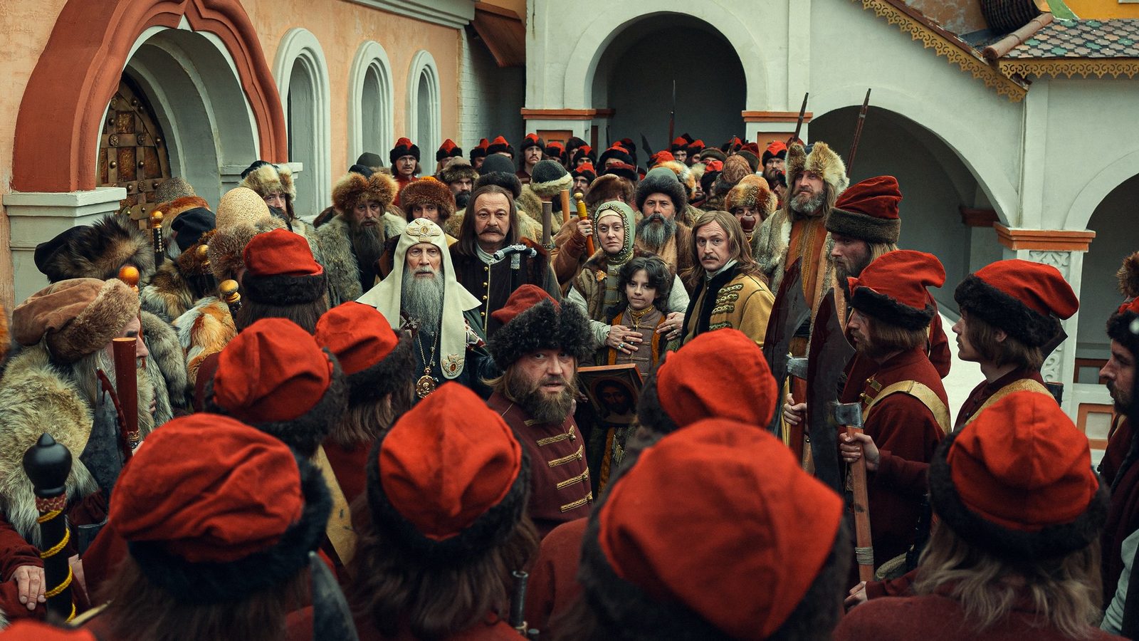 Константин Плотников воюет с Евгением Шварцем в трейлере сериала «Государь»