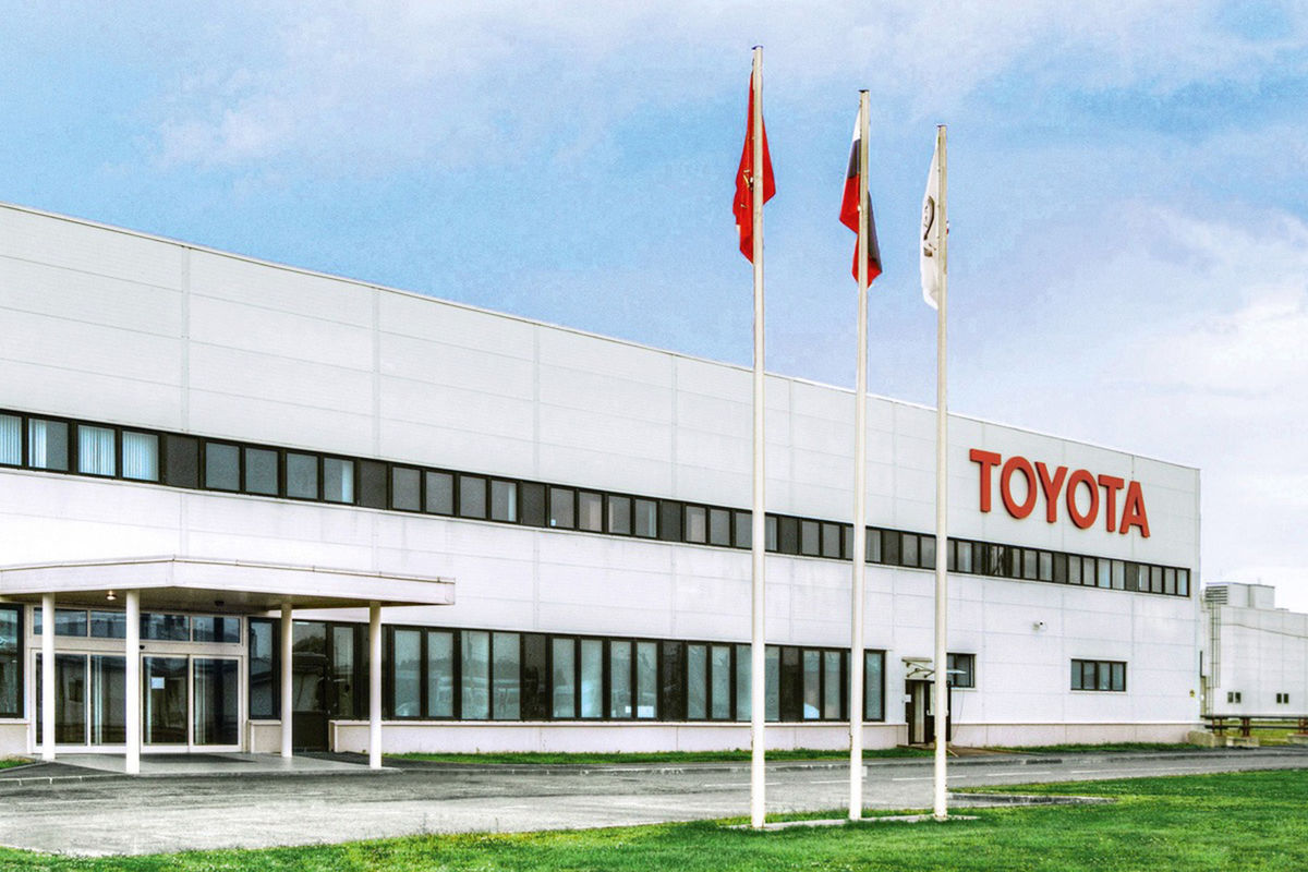 Мантуров: бывший завод Toyota в Петербурге будет выпускать автомобили Aurus