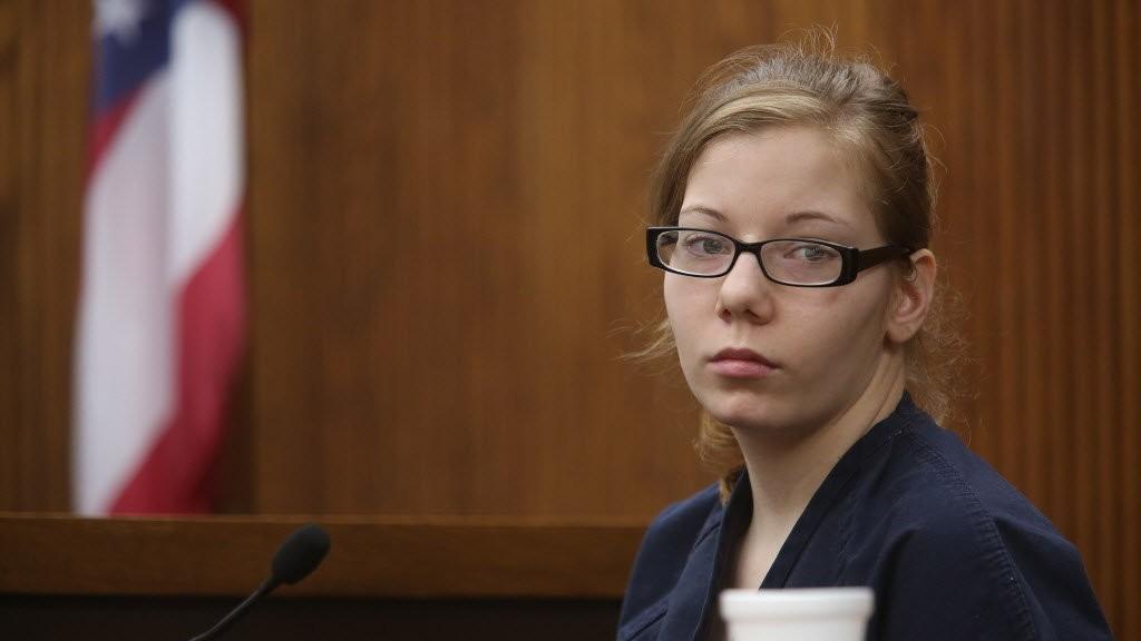 «Ядовитый плющ»: как приемная дочь убила свою благодетельницу, нанеся 178 ножевых ударов