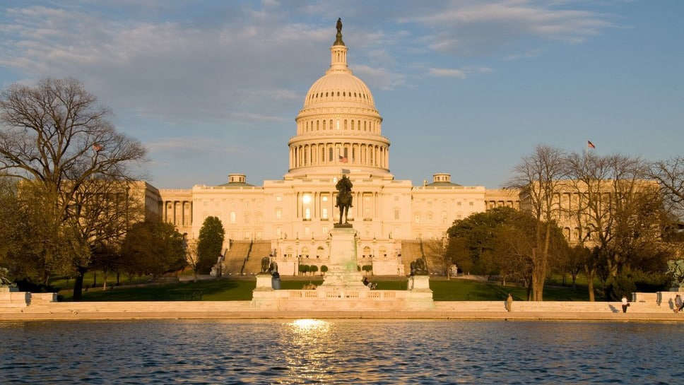 Студента Шмидта из США изумила сущность «демократии» Вашингтона