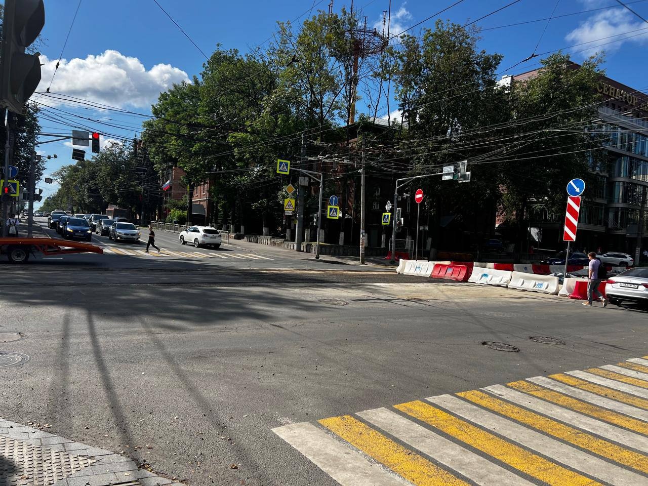Еще два участка на улице Белинского открыли для транспорта после ремонта путей