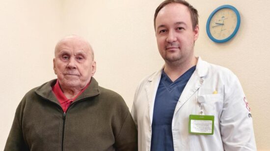 Благодаря врачам 103-летний ветеран смог встать на ноги, чтобы поехать на парад Победы