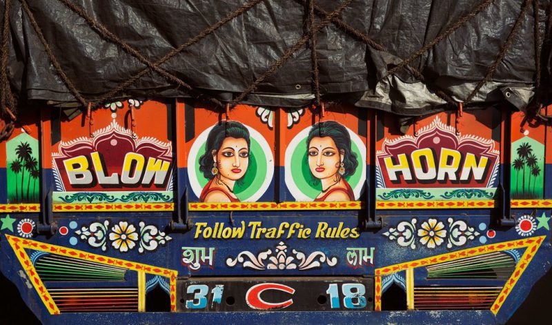 Тюнинг по-индийски: грузовики, от которых не отвести глаз авто и мото