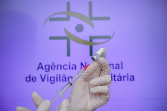 Австрийский канцлер готов привиться российской вакциной "Спутник V"