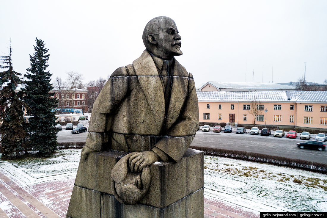 Петрозаводск с высоты, памятник ленину