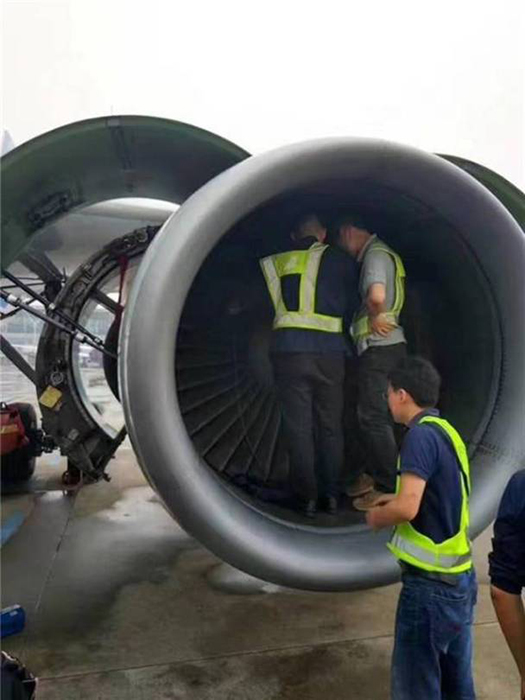 Зачем китайские пассажиры, рискуя жизнью, бросают монеты в турбины самолетов авиатур,путешествие