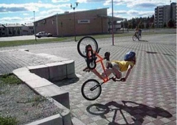 Падения с велосипеда (40 фото)