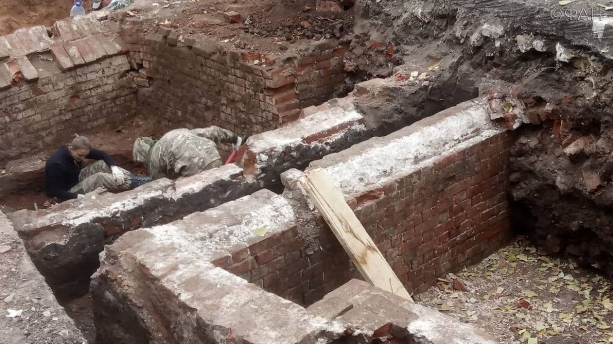 Археолог рассказал ФАН о судьбе фамильных склепов и останков, найденных в Самаре