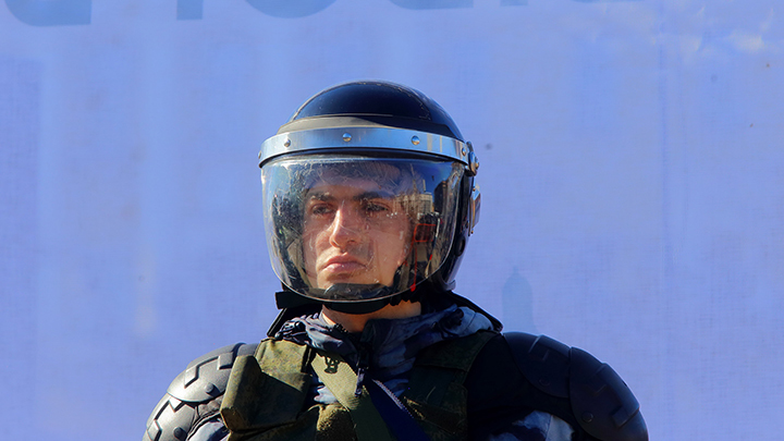 «Мы с вами, братья, спасибо!»: Граждане благодарят Росгвардию и ОМОН за прекращение бесчинств в центре Москвы