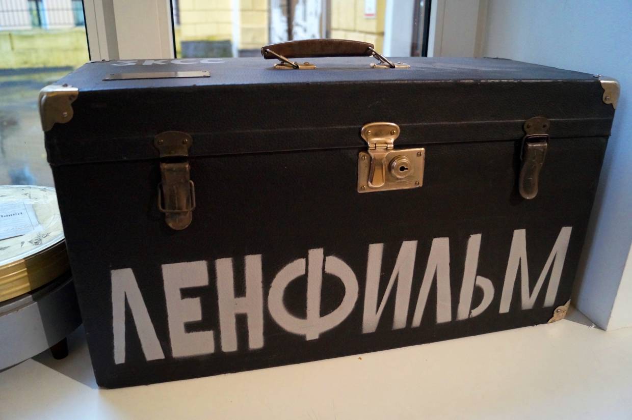 Елена Драпеко: Очень рада, что «Ленфильм» выбирается из долговой ямы Елена Драпеко: Очень рада, что «Ленфильм» выбирается из долговой ямы Общество