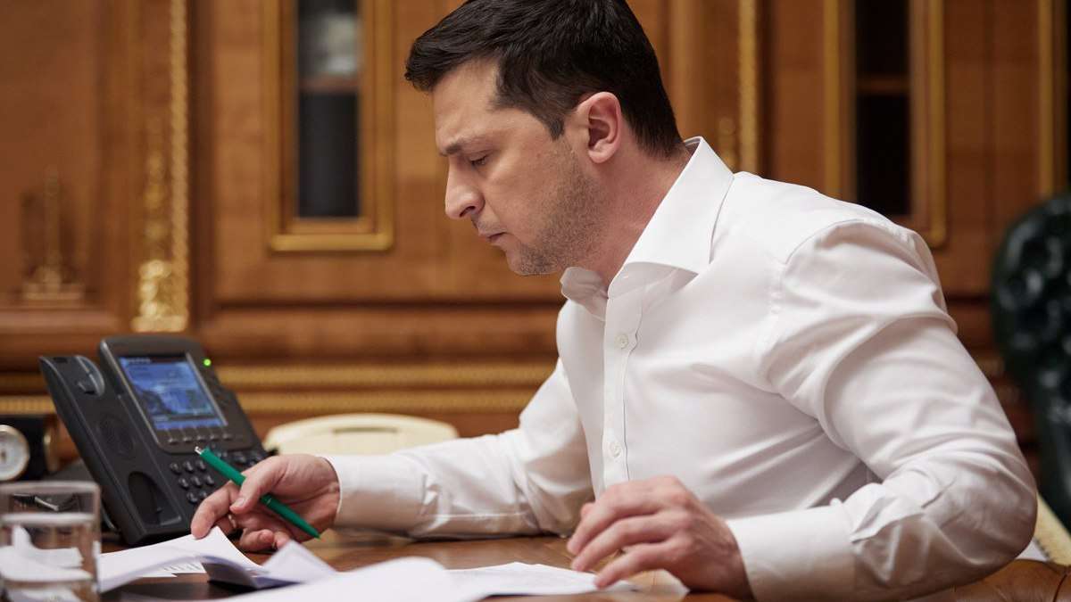 Президент, потерявший Украину: политолог Аркатов вспомнил «пророческий» номер Зеленского в «Квартале 95»