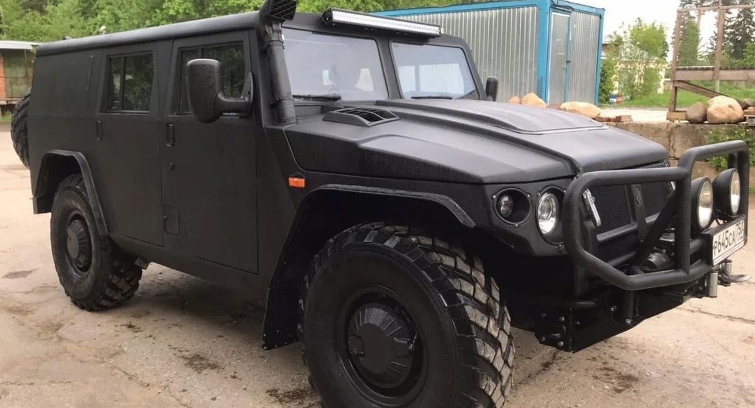 Редкий внедорожник ГАЗ-2330 «Тигр» продают в РФ за 8,2 млн рублей