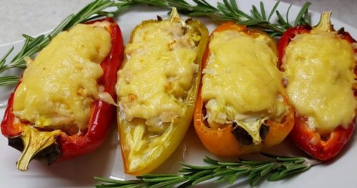 Фаршированные «Лодочки» из болгарского перца: очень вкусно и просто. Все в восторге от блюда!