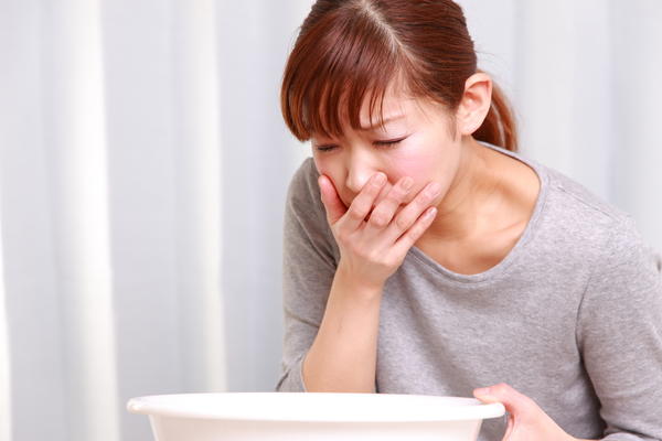 Тошнота и рвота могут оказаться начальными симптомами серьезного недуга
