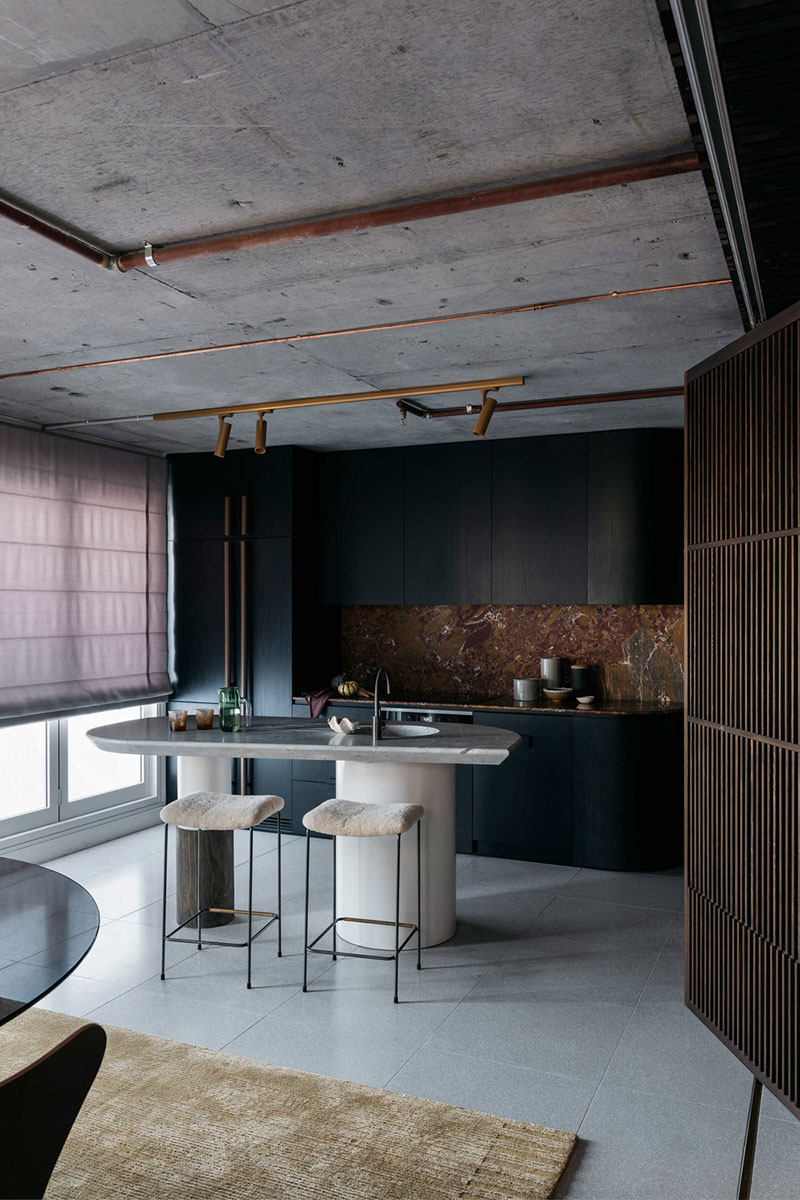 Черный цвет и бетон: стильная квартира холостяка в Сиднее Черный цвет и бетон: стильная квартира холостяка в Сиднее Австралия