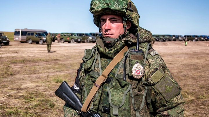 Российский флаг заставил курдов и турок остановить кровопролитие - офицер