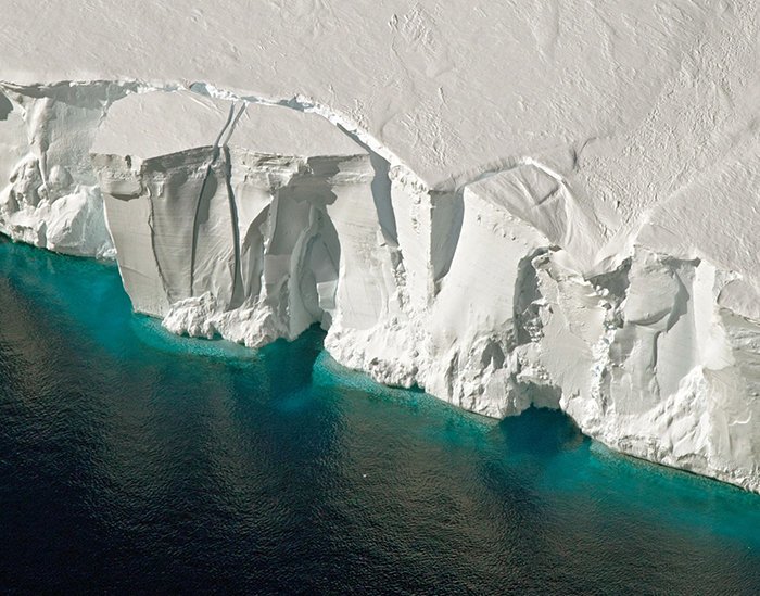 Средняя толщина льда в Антарктиде - 1,6 километра Антарктика, антарктида, интересно, ледяной континент, познавательно, секреты Антарктики, удивительно, факты