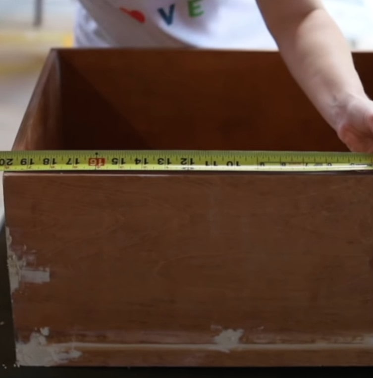 Функциональная и красивая вещь для дома из старого ящика Функциональная и красивая вещь для дома из старого ящика мебель,рукоделие,своими руками,сделай сам